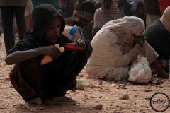 Parmi les refoulés d'Algérie, on compte un grand nombre de femmes et d'enfants. Ils vivaient pour la pluspart de la mendicité.