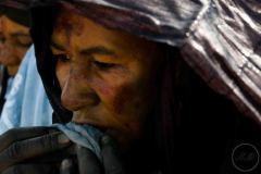 Une femme accompagne les chants de youyou, festival de l'Aïr, Iférouane, 2019.